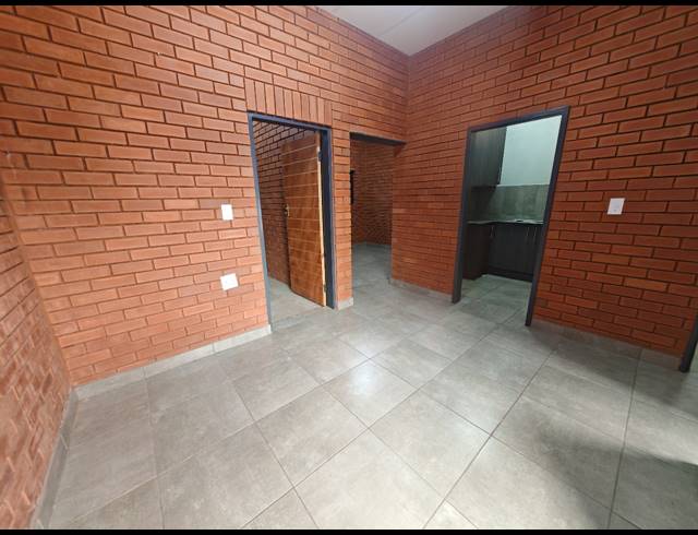 243M² WAREHOUSE TO LET IN ORMONDE
